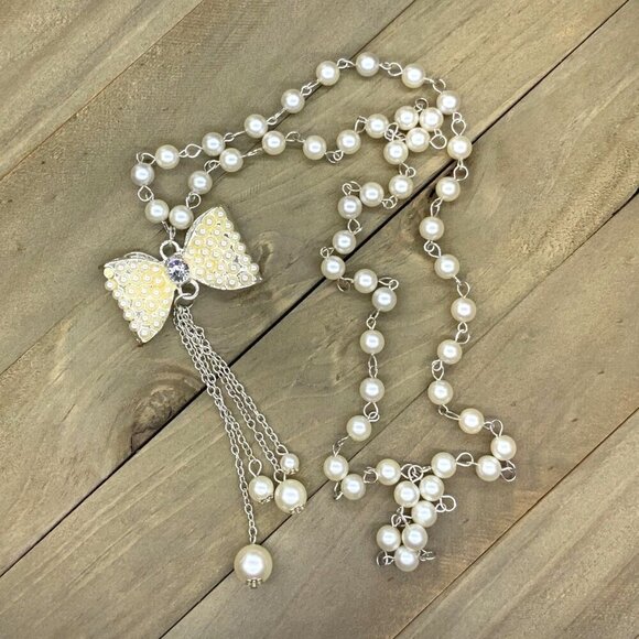 Faux Pearl Necklace Bow Tassel Pendant 30 Inch Length - Picture 2 of 2